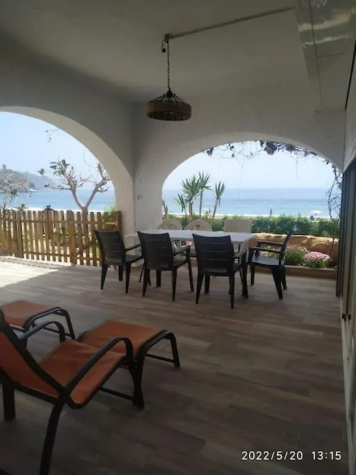 Chalet Con Jardin En Playa De Calahonda, Granada Holiday home