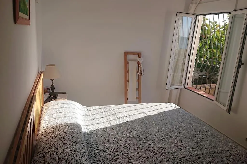 Holiday home Chalet Con Jardin En Playa De Calahonda, Granada
